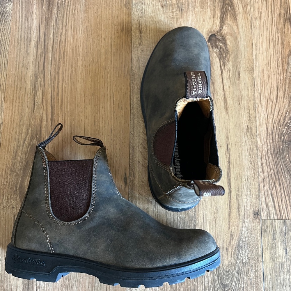 Blundstone Rustic Brown women's Mint US 9  AUS6 Chelsea Boot